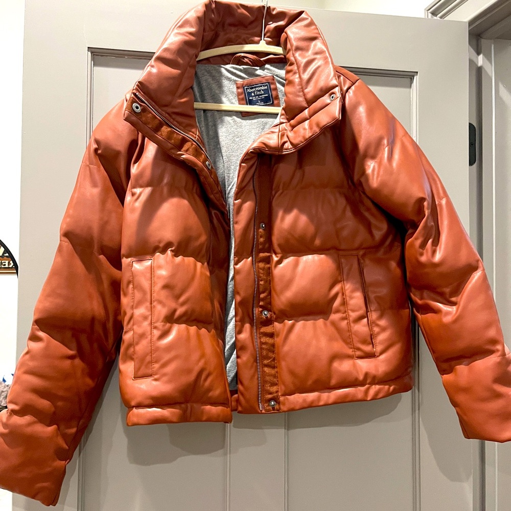 Abercrombie  Mini Faux-Leather Puffer Jacket, L